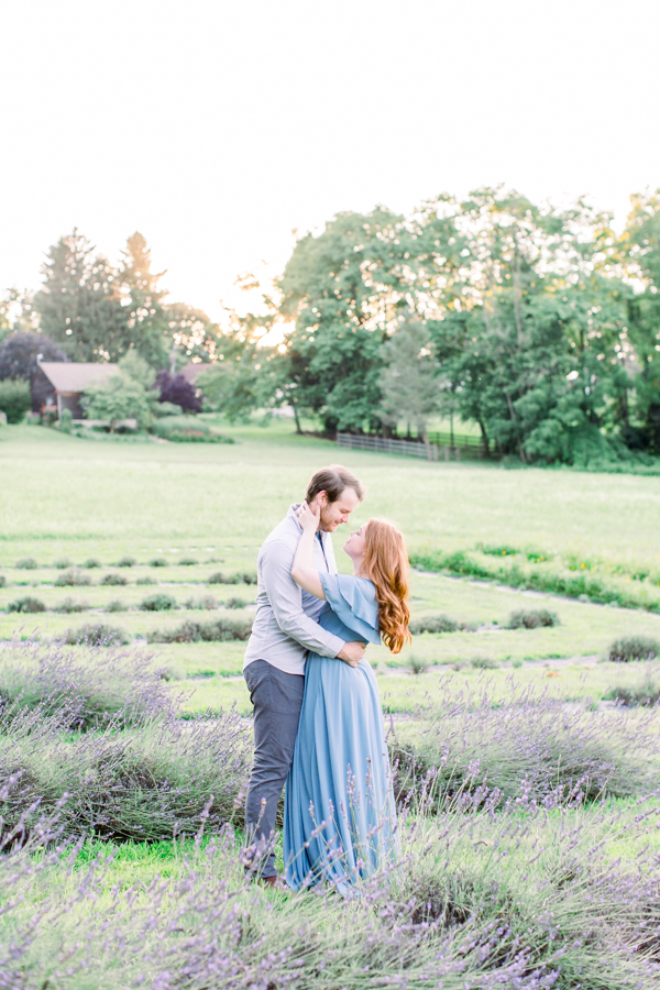 philadelphiamainlineengagementmainlinephotographerlavenderfieldengagementsessionanniversary 12