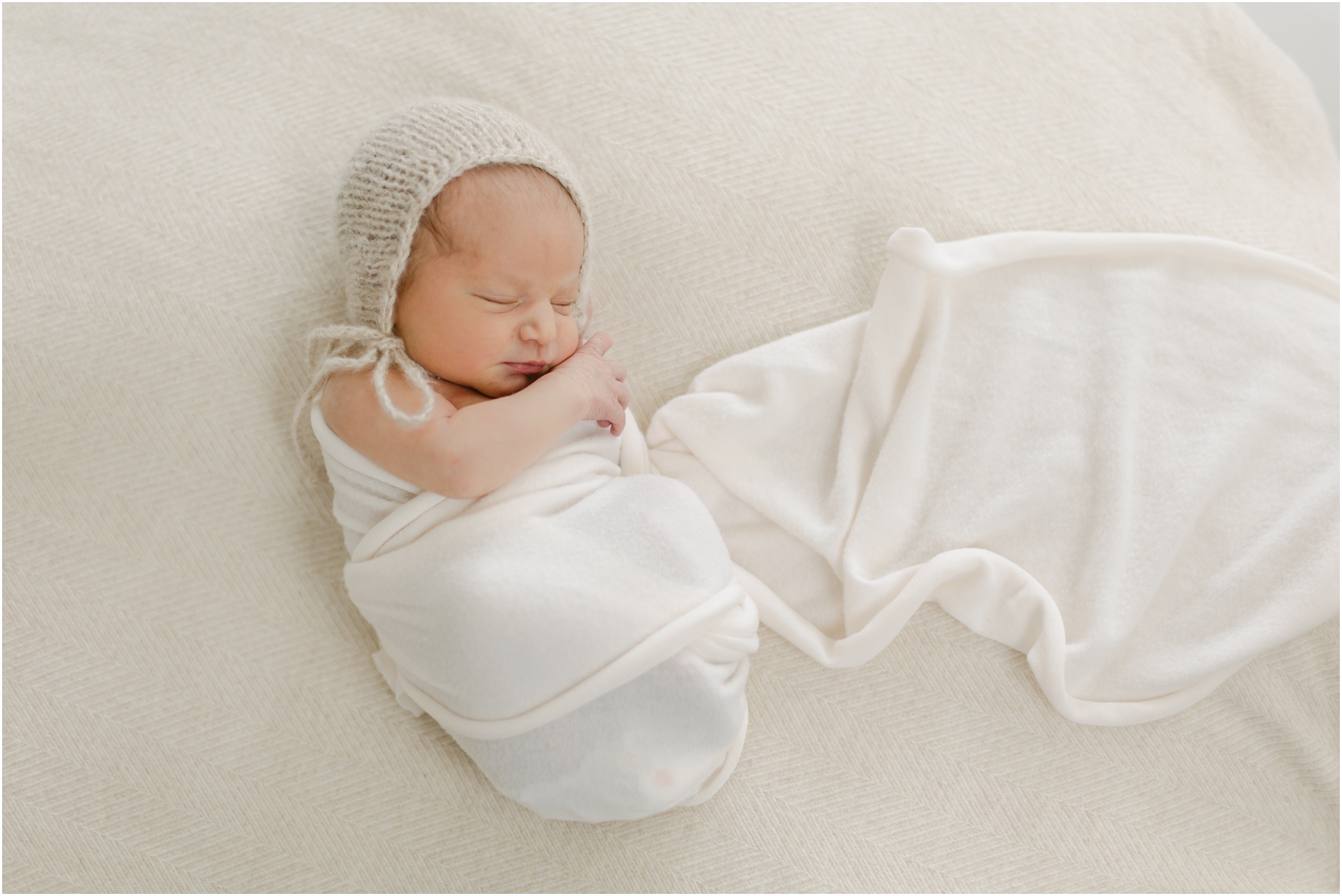 light airy newborn photographer philadelphia